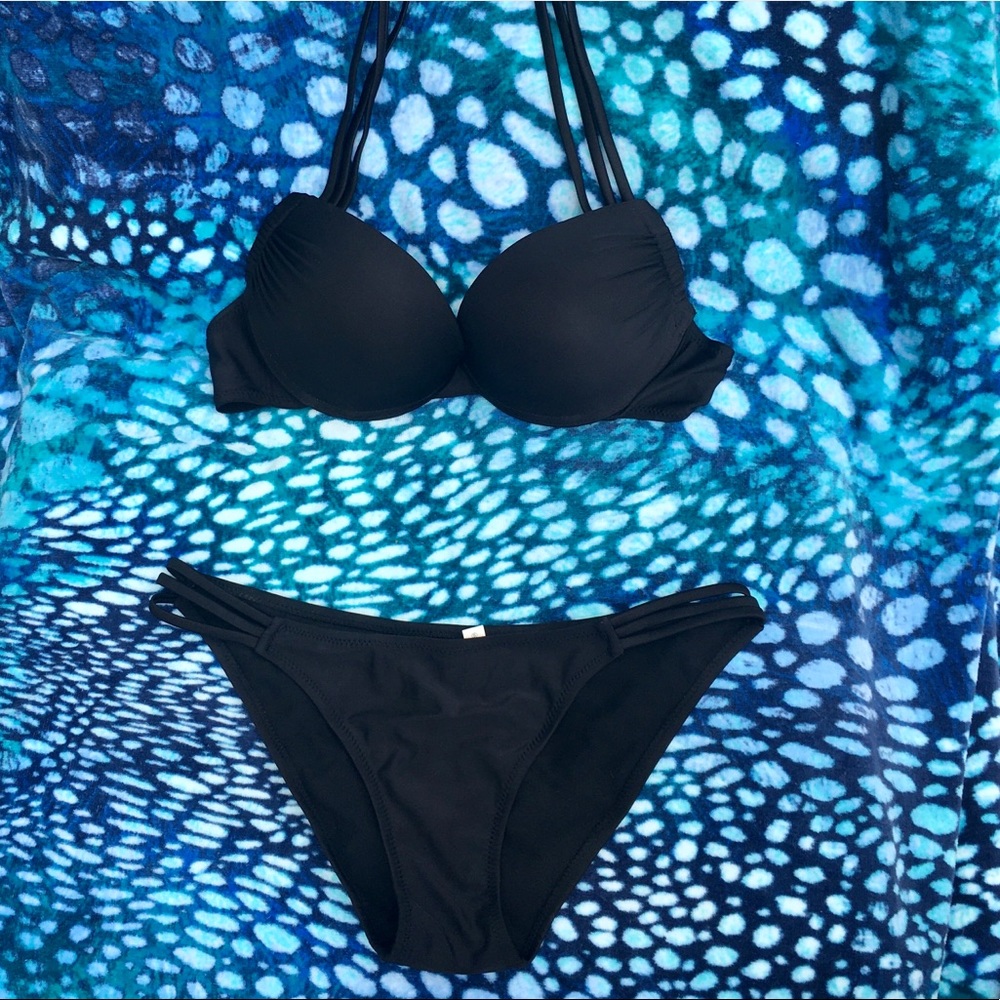 3-Strings Bikini - Picture 9 of 9